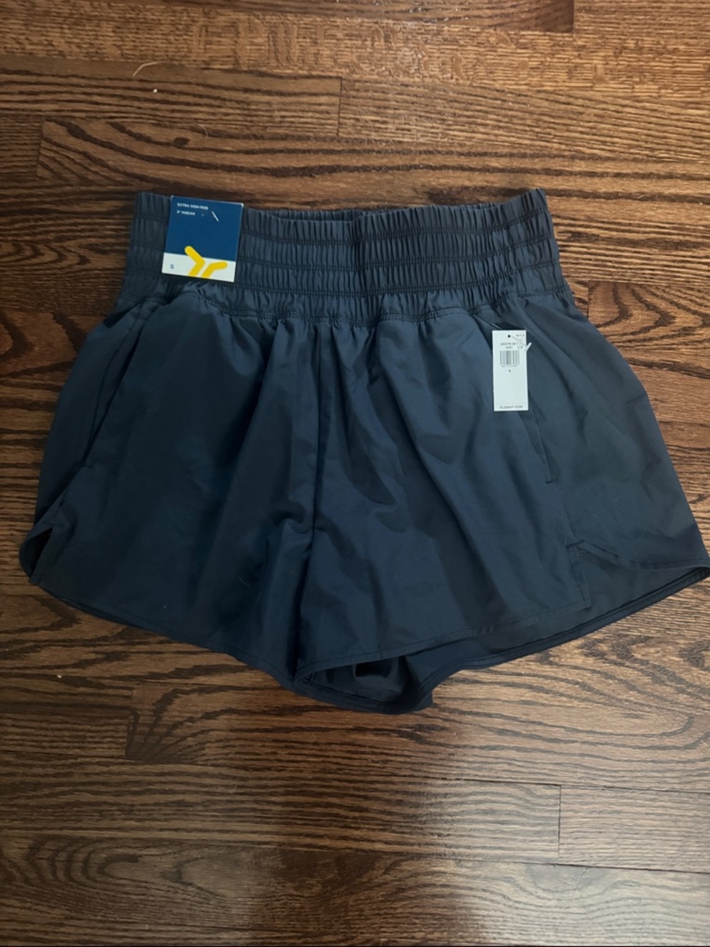 Old Navy Active Extra High-Rise Quick Dry  Shorts with Built-In Underwear Small